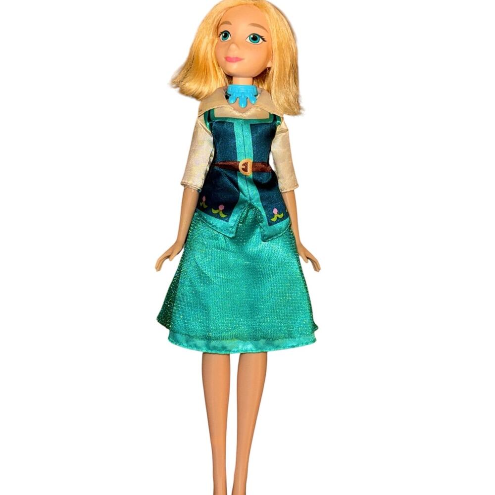 Disney Princess Elena of Avalor, Naomi Turner 2015 Hasbro fashion doll
